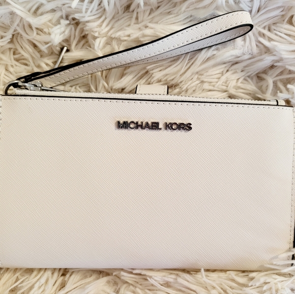 NWT ☆ Michael Kors Wallet - Picture 1 of 6